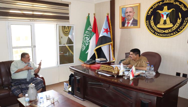 رئيس تنفيذية انتقالي حضرموت يلتقي المناضل أديب العيسي ويشيد بدوره في تعزيز الشراكة الوطنية الجنوبية
