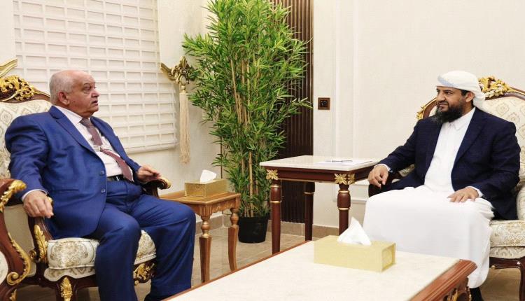 المحرّمي يطّلع على إصلاحات الخدمة المدنية ويوجّه بتسريع صرف العلاوات لموظفي الدولة