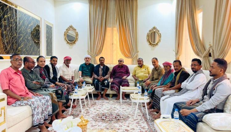 رئيس كتلة أعضاء الجمعية الوطنية للمجلس الانتقالي بساحل حضرموت يطمئن على صحة الأستاذ "علي الكثيري"