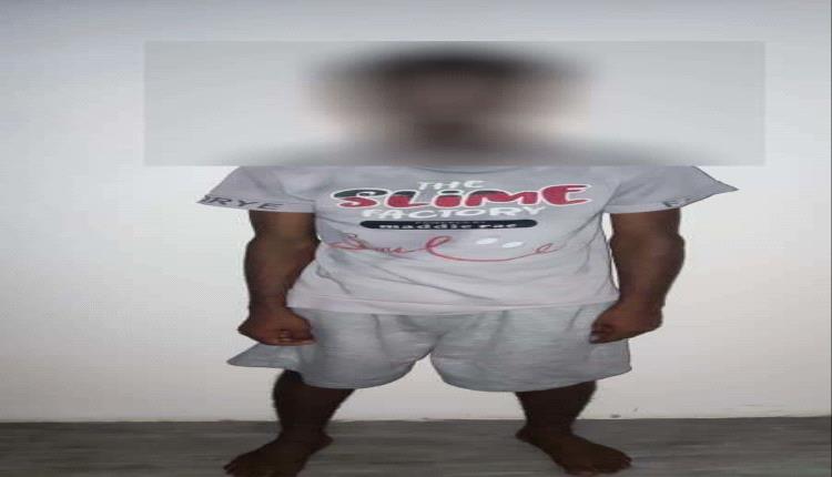 أمن العاصمة عدن يضبط سائق "باص فوكسي" متورط في سرقة أموال المواطنين