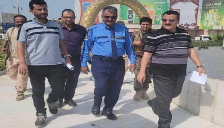 بدء تركيب الإشارات المرورية الضوئية في شوارع المنصورة بالعاصمة عدن