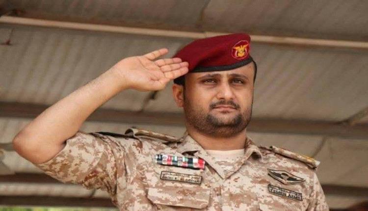 معلومات صادمة يكشفها كاتب يمني عن أمجد خالد ومكان تواجده واختراق الحوثيين للشرعية