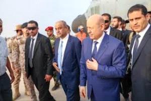 الدولار الجمركي يفجِّر خلافًا بين العليمي ورئيس الوزراء الجديد 