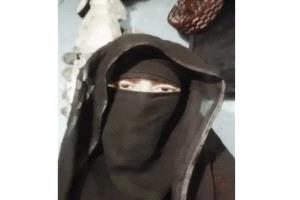 يمني يقتل شقيقته بطريقة مروعة أثناء بث مباشر .. منصة تكشف حقيقة الفيديو الذي أثار ضجة واسعة؟