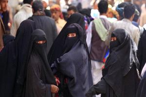 عليها آثار تعذيب وحشي .. العثور على 4 جثث لفتيات في هذه المحافظة!
