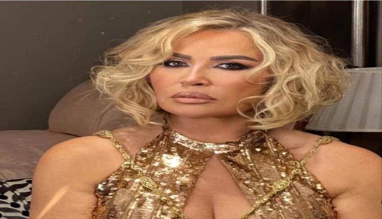 المخرجة إيناس الدغيدي تهاجم نجمة مصرية شهيرة بتصريحات نارية (فيديو)