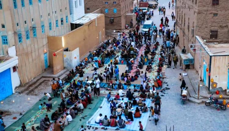 الإفطار الجماعي في شبوة تقليد رمضاني يعكس قيم الألفة والتكافل الاجتماعي