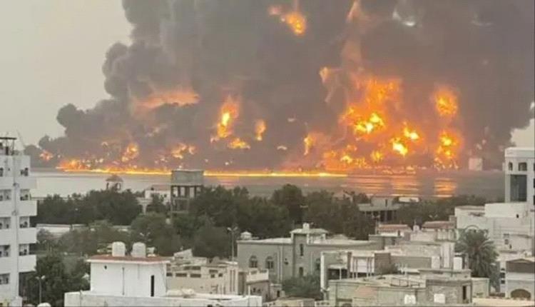 مصدر أمني إسرائيلي: "ألقينا 50 قنبلة دقيقة على أهداف محددة وميناء الحديدة دُمّر تماماً"