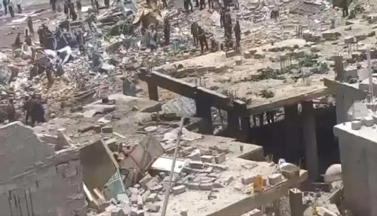 مقتل 40 شخص وتدمير عشرات المنازل جراء انفجار مخزن اسلحة في صنعاء