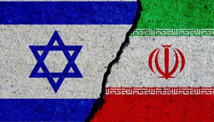 إعلام إسرائيلي: اجتماعات سرية تبحث احتمال شن هجوم على إيران "دون إنذار"