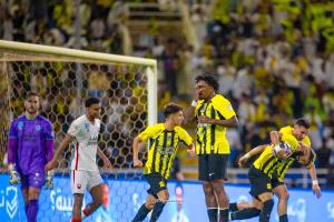 الاتحاد بطلا للدوري السعودي بثلاثية في الرائد