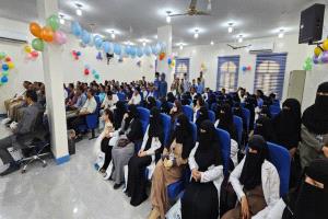 مستشفى كرى في مأرب يحتفل باليوم العالمي للتمريض تكريماً وتقديراً للكوادر الصحية