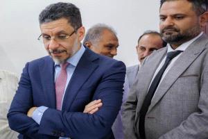 أزمة الخدمات في عدن تؤذن بنهاية التعايش على مضض بين حكومة بن مبارك والانتقالي الجنوبي