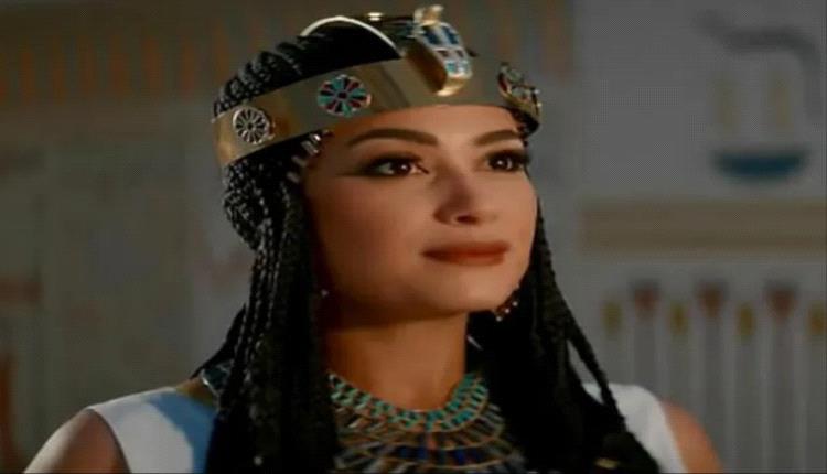 الفخامة والتراث يلتقيان: فنانات يجسدن روح الملكات في عرض "عبق الفراعنة"!