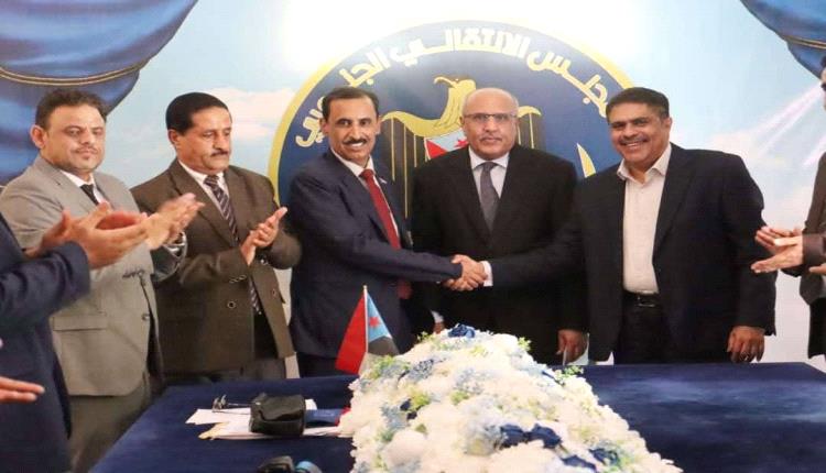 بحضور الكثيري .. إتمام مراسم التسليم والاستلام لقيادة انتقالي حضرموت