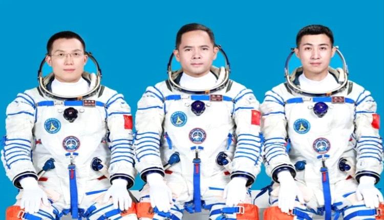 استراتيجية فضائية طموحة.. الصين تستعد لمهمة مأهولة إلى القمر
