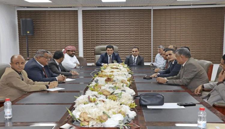 اللجنة الوطنية لتمويل الاستيراد تؤكد على الالتزام الصارم بالإجراءات ومراقبة تحويلات القطاع التجاري البنكية