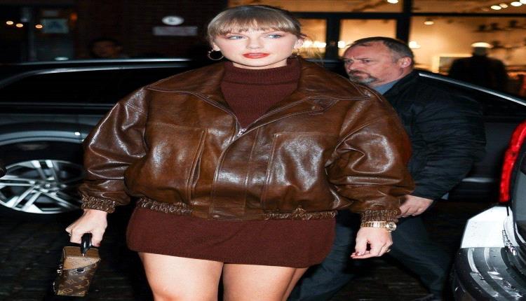 نسخة طبق الأصل.. تايلور سويفت تتبنى إطلالة هايلي بيبر الجريئة!