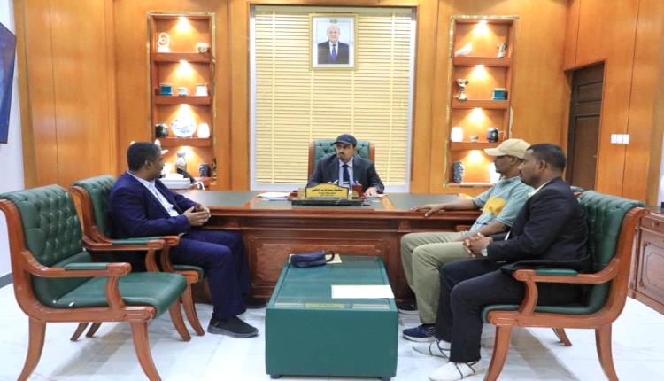 محافظ حضرموت الأستاذ مبخوت بن ماضي يطلع على تحضيرات استضافة المحافظة لبطولة المنتخبات لكرة السلة (3×3)