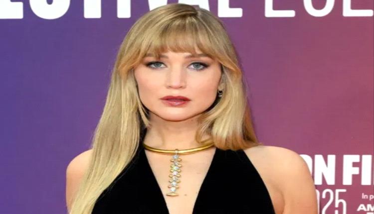 النجمة جينيفر لورانس تكشف كيف ألهمتها الأمومة في مشروعها الفني الجديد