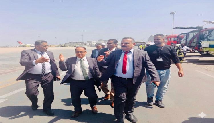 وكيل قطاع المطارات يتفقد سير  العمل بمطار عدن الدولي ويشيد بجهود العاملين