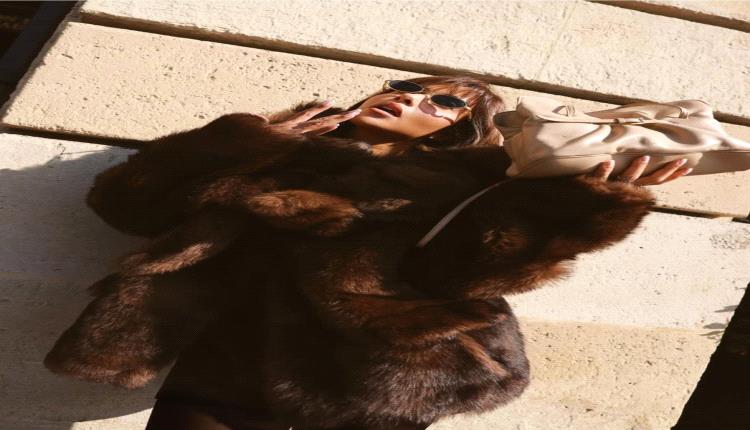 حقائب Prada تجمع بين العراقة والعصرية في إطلالات النجمات