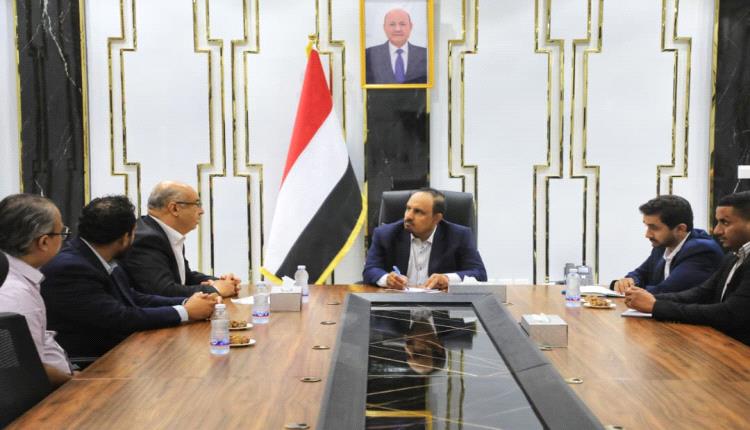 محافظ حضرموت يبحث مع وفد منظمة اليونيسكو تعزيز التعاون في حماية التراث الثقافي