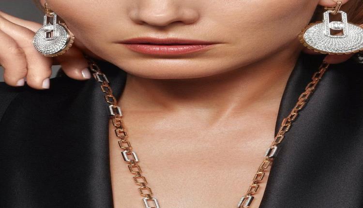 رفاهية تُجسّد الأنوثة… مزيج الذهب والماس يحكي لغة الجمال الأبدي