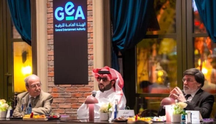 من قلب دمشق إلى الرياض… نجوم سوريا يهدون تركي آل الشيخ سيفاً يرمز للعراقة والفن