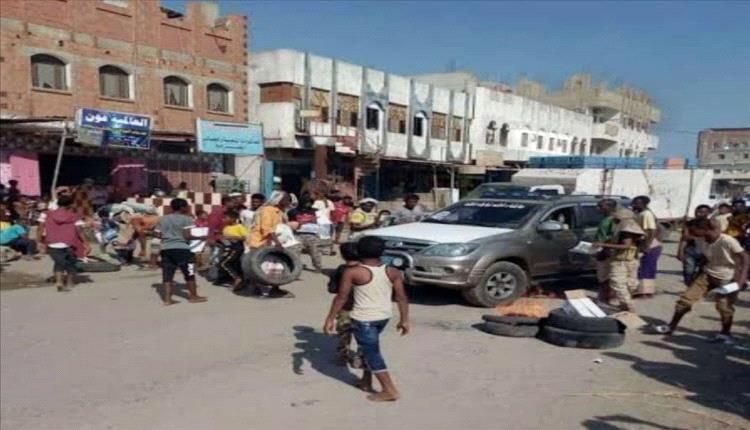 السلطة المحلية في خنفر تكشف حقيقة اندلاع اشتباكات في سوق مدينة جعار