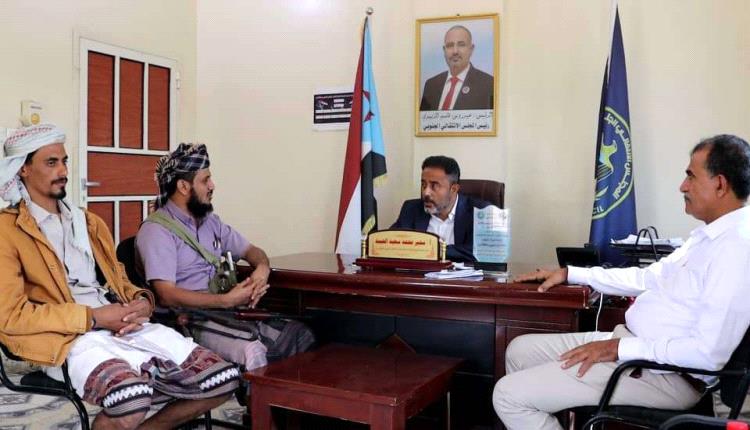 رئيس تنفيذية انتقالي أبين يلتقي قائد حزام زنجبار لمناقشة الأوضاع الأمنية بالمديرية