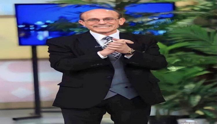 احتفال بطعم القلق... محمد صبحي يشارك جمهوره لحظات من المستشفى في ذكرى زواجه