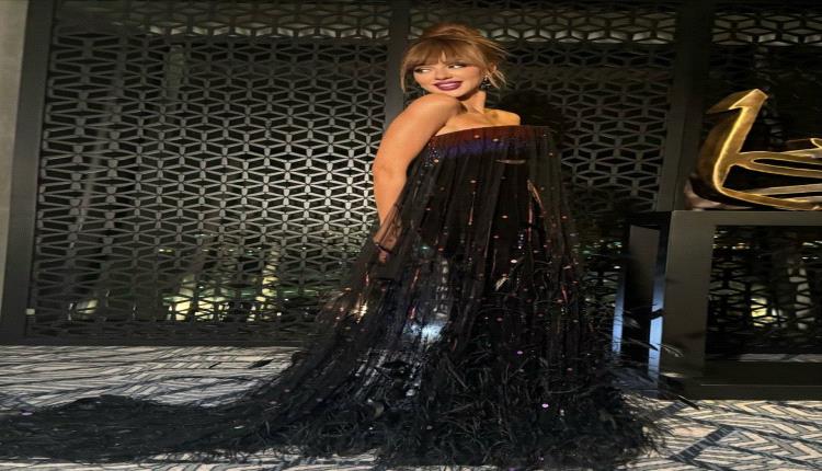 النجمة اللبنانية ميريام فارس تتصدر الترند بإطلالة فنية تجمع صيحات الموضة في فستان واحد