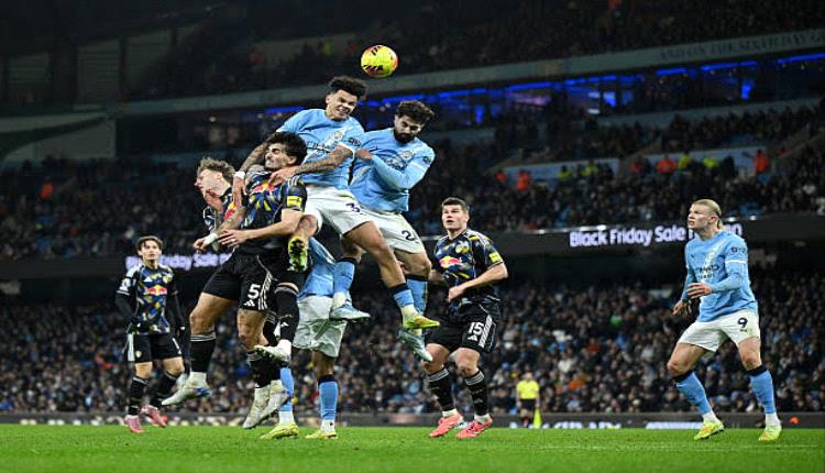 مانشستر سيتي يفوز على ليدز يونايتد 3-2 في الدوري الإنجليزي