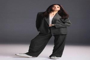 النجمة المصرية آمال ماهر تعلن زواجها بإطلالة بسيطة تحمل فخامة الكلاسيكية