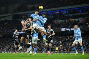 مانشستر سيتي يفوز على ليدز يونايتد 3-2 في الدوري الإنجليزي