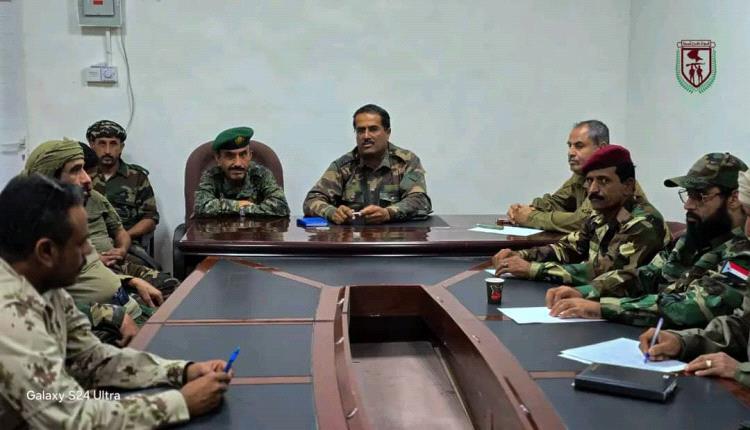 رئيس عمليات محور سبأ يشارك في اجتماع هام لـ"قيادة قوات دفاع شبوة"*
