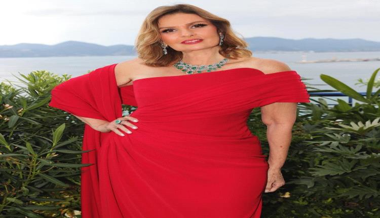 الفنانة الكبيرة يسرا تفتح خزانة أسرارها لأول مرة... وتكشف الجانب الخفي من الشهرة! (فيديو)