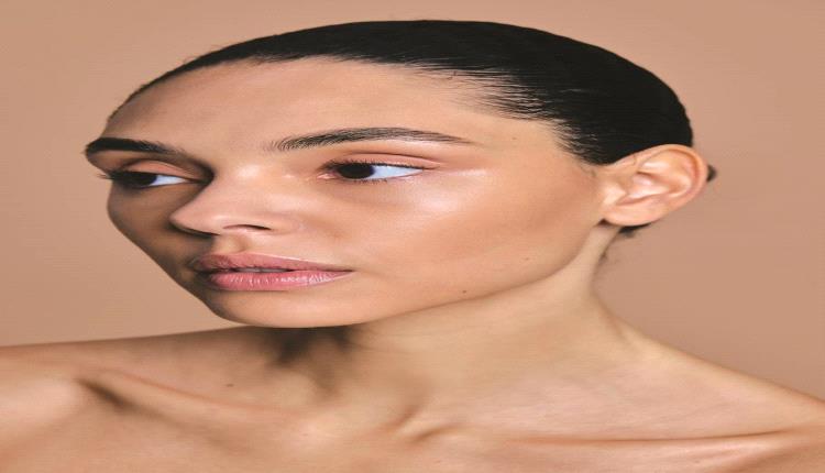 بشرة نضرة وطبيعية دون فلتر مع مستحضرات Benefit Cosmetics