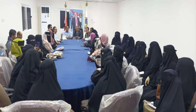 فريق التوجيه والرقابة الرئاسي يلتقي القطاع النسوي في مديريتي الحوطة وتبن