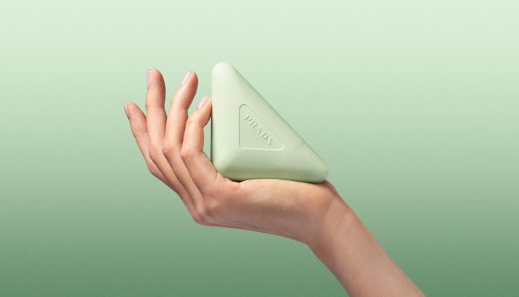 العناية بالأيدي تتصدر روتين الجمال الموسمي… أسرار لإطلالة متألقة