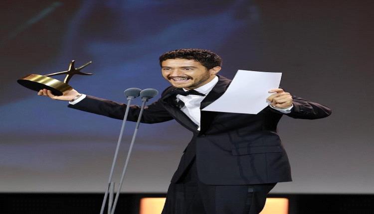 لحظة فخر.. أحمد مالك يتحدث عن فوزه بأول جائزة مصرية لأفضل ممثل (فيديو)