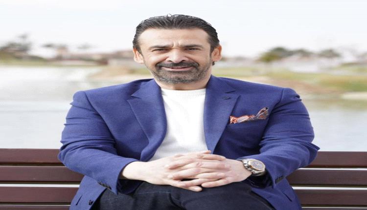 مشهد مميز.. كريم عبد العزيز يشارك جمهورها رقصة المزمار البلدي (فيديو)