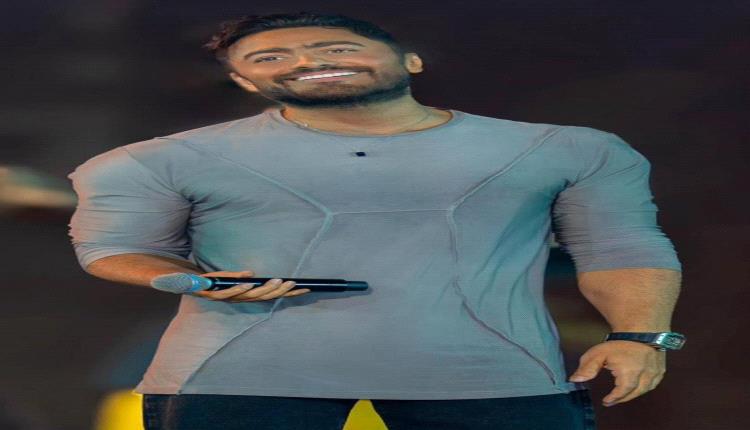 النجم تامر حسني يبهر جمهوره بموقف طريف أثناء الحفل ويصبح حديث السوشيال ميديا (فيديو)