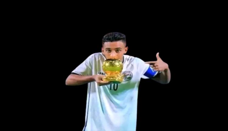 عادل عباس يتوج بجائزة أفضل لاعب في كأس الخليج