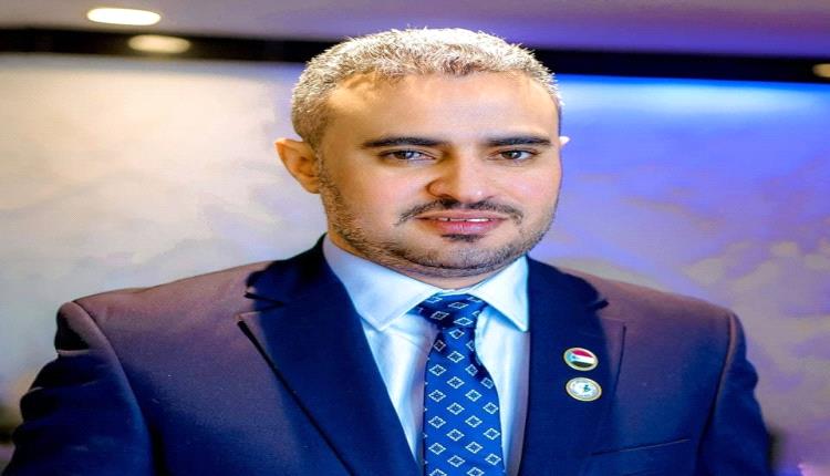 عبدالعزيز الشيخ يدعو لشراكة حقيقية في القرار والإدارة بمجلس القيادة الرئاسي