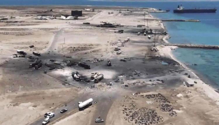انفجارات غامضة في ميناء "رأس عيسى" بالحديدة.. ما السر الذي يخفيه الحوثي؟