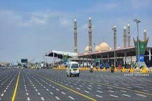لسبب صادم .. الحوثيون يذبحون حصان وسط ميدان السبعين بصنعاء 
