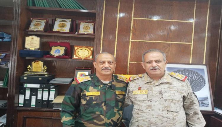 العميد الجحافي يبعث برقية عزاء لمدير الأكاديمية العسكرية العليا بوفاة والدته