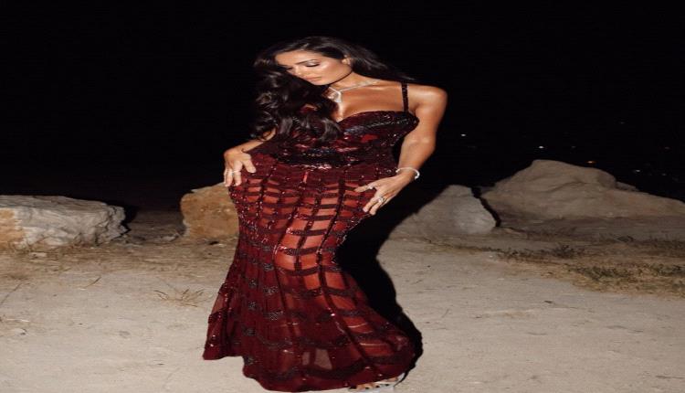 الأنوثة الكاملة… كيف أصبحت فساتين الكورسيه الخيار المفضل للنجمات؟